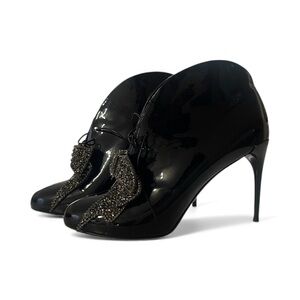 Gucci Black Patent Leather Heels with Silver Accents